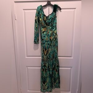 Asymmetrical Emerald Green Feather-Trim Maxi Dress faeriesty